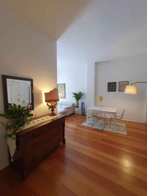 Daisy Apartment - City Center La Spezia Luaran gambar